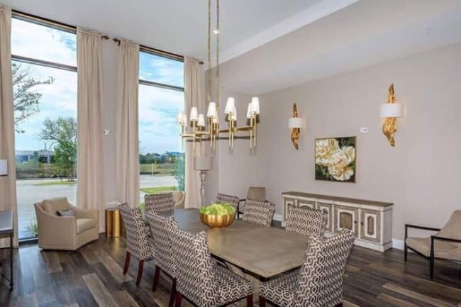 Building Photo - 2 bedroom in Friendswood TX 77546