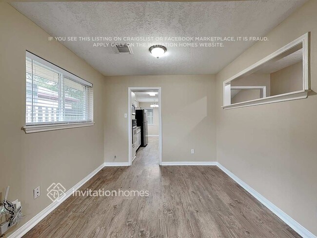 Foto del edificio - 801 Newport Blvd