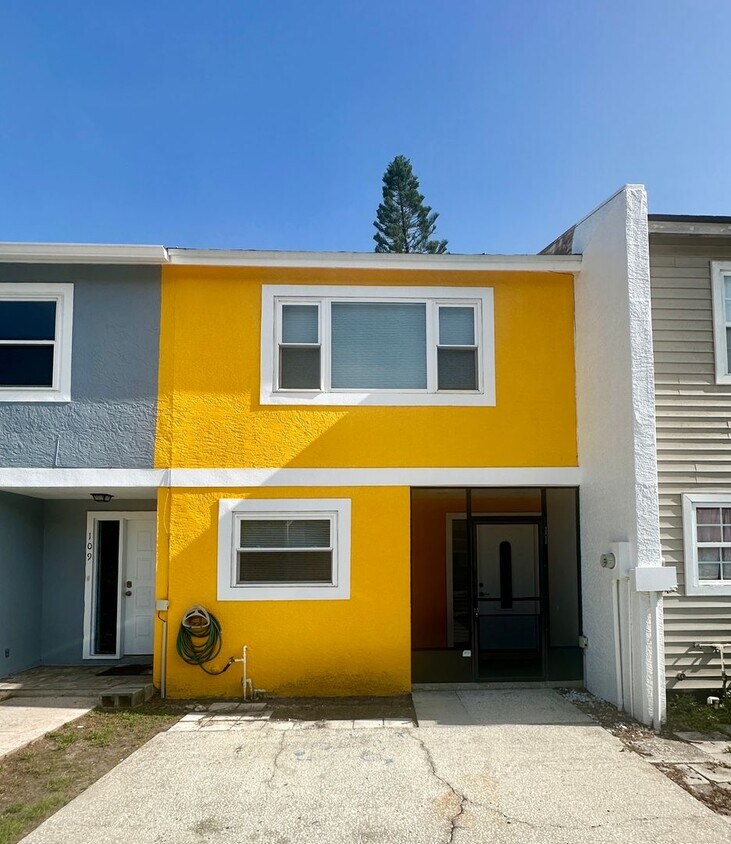 Foto principal - Lovely 2/1.5 Townhouse