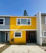 Building Photo - 2930 S Pines Dr
