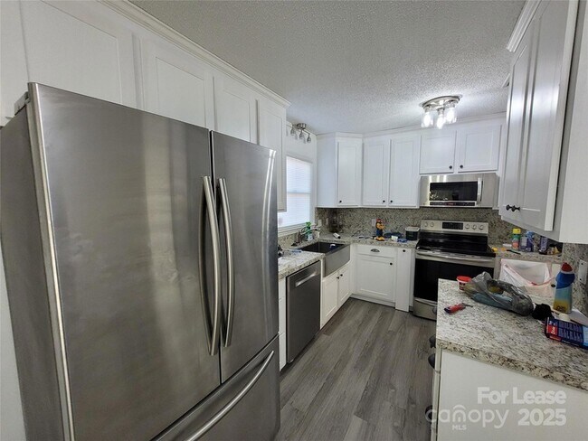 Foto del edificio - 102 Brandywine Dr NE