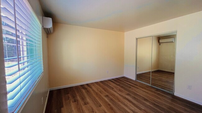 Bedroom with heating and cooling system - 100 Carolina St