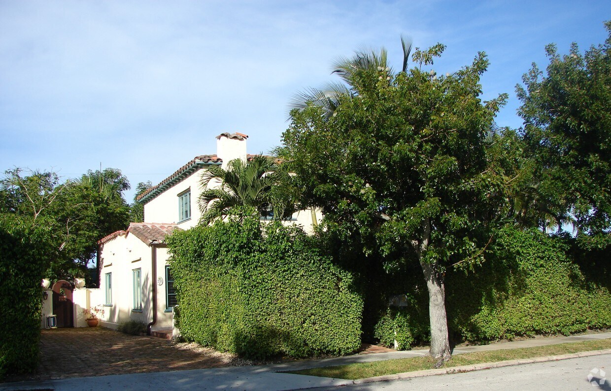 Primary Photo - 241 Desota Rd