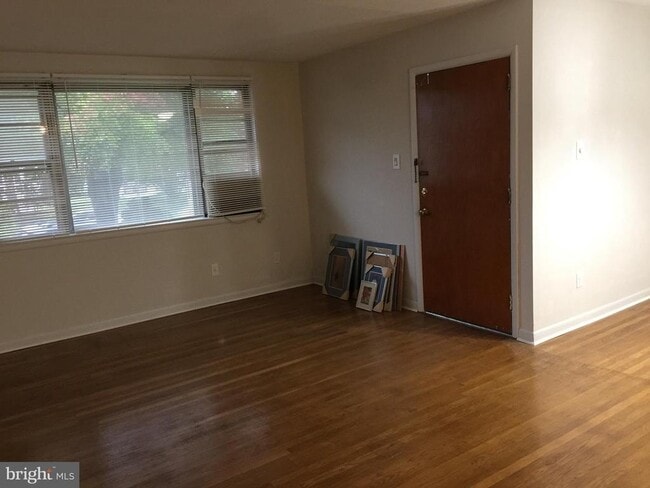 Foto del edificio - 4042 Balwynne Park Rd