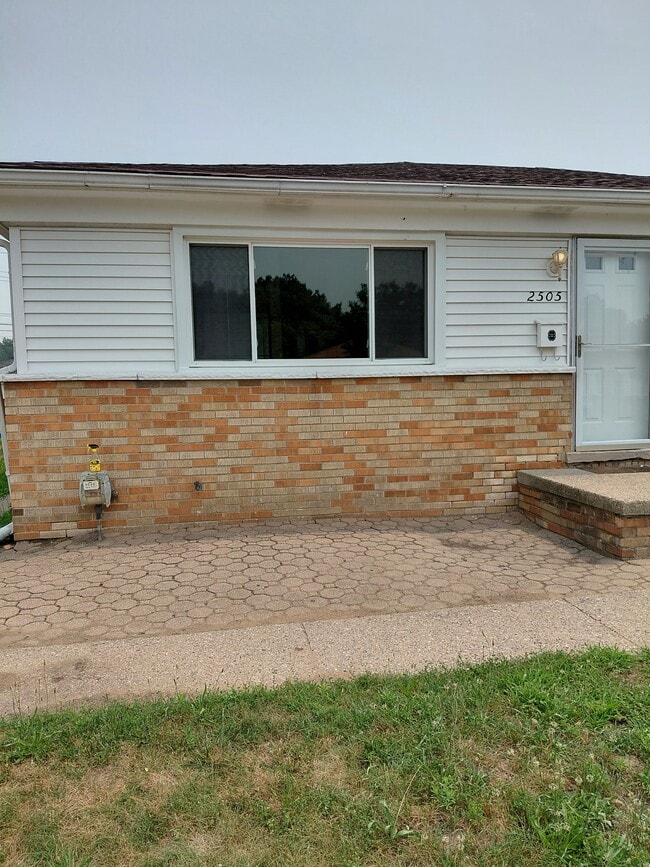 Photo - 2505 Stieber Ave (Westland, MI) Townhome