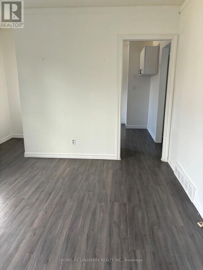 Photo du bâtiment - 185 Sinclair Ave