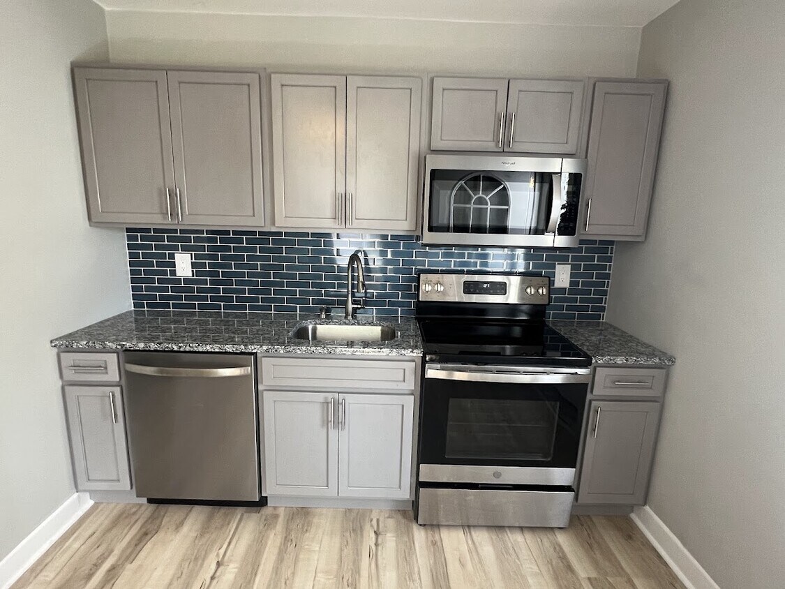 319 N Franklin St Unit B, Fleetwood, PA 19522 Apartments in Fleetwood