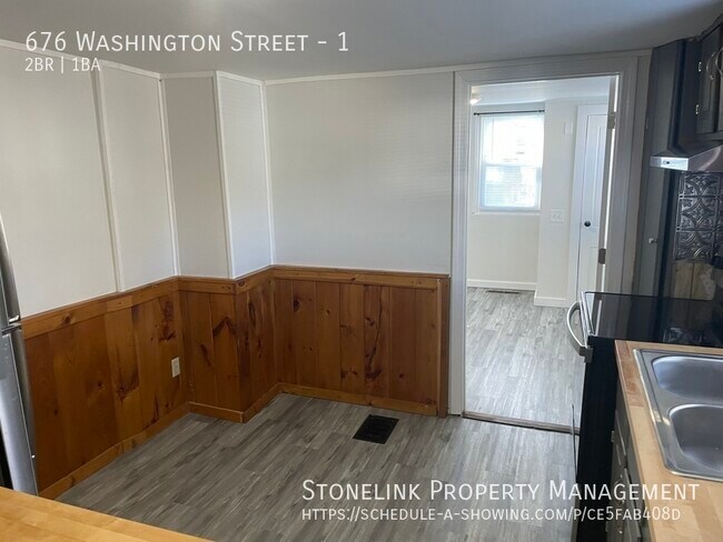 Building Photo - 676 Washington Street