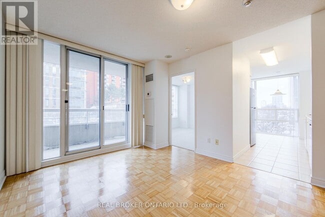 Building Photo - 43 Eglinton Ave E