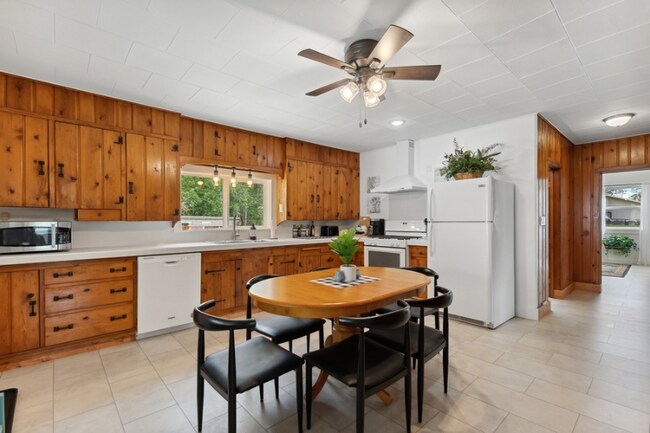 Foto del edificio - 4938 US-93