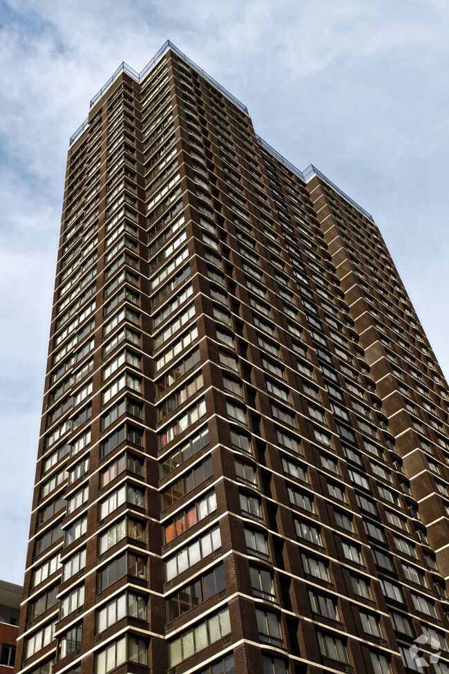 Foto del edificio - 300 East 34th Street