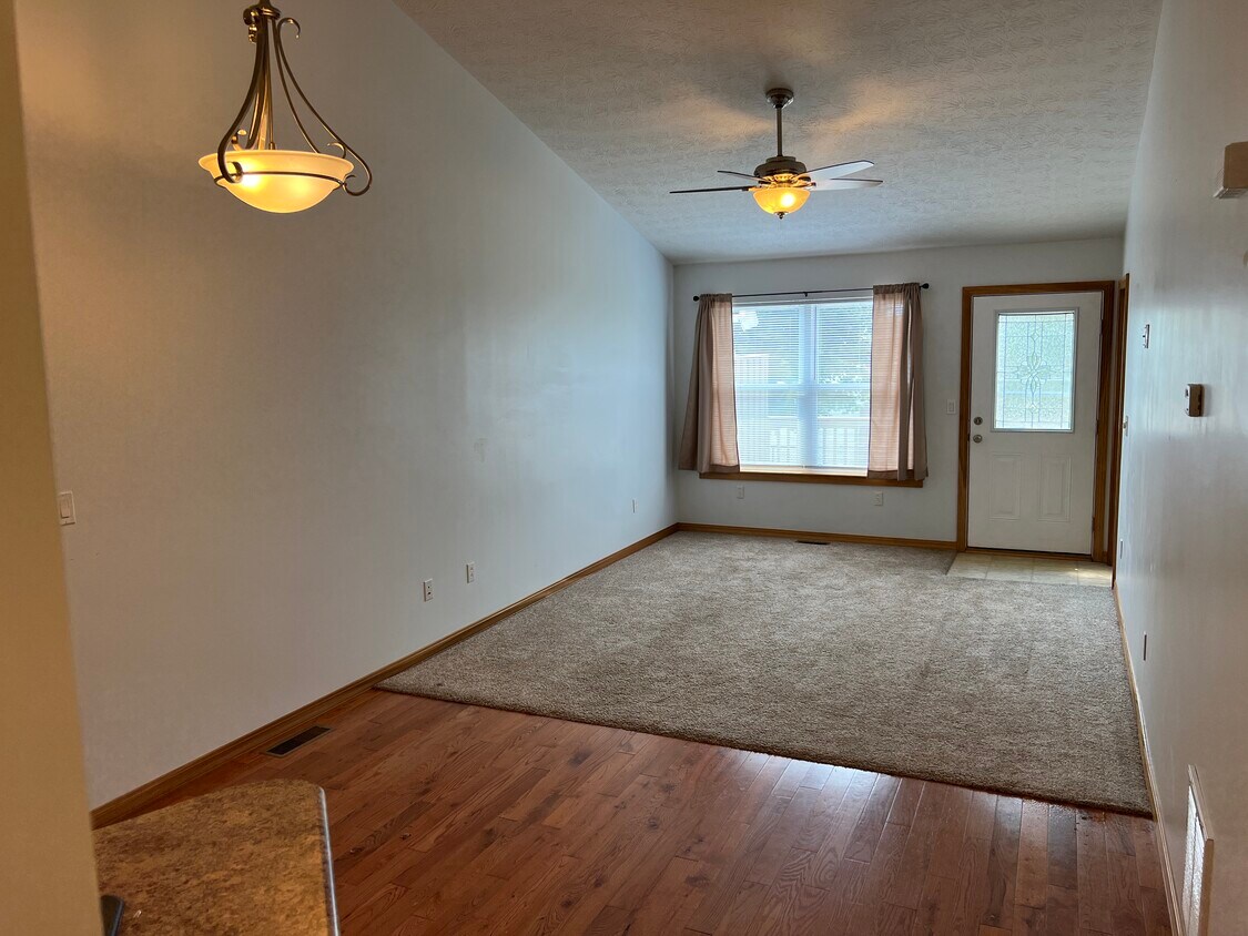 1097 Locust Dr Unit B, Huntington, WV 25705 Rentals in Huntington at