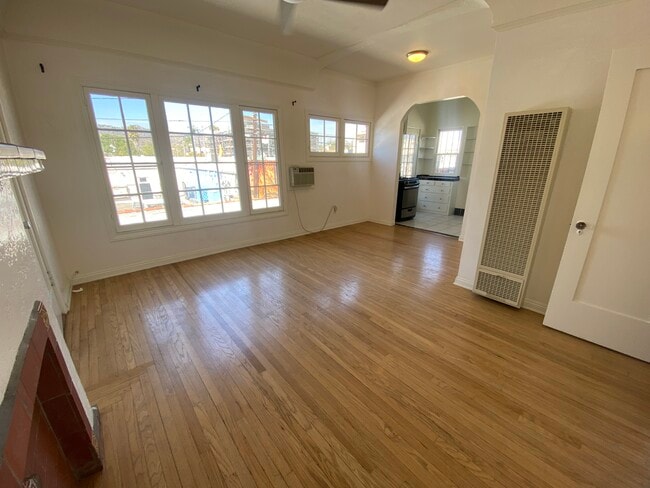 Building Photo - 639 N Spaulding Ave