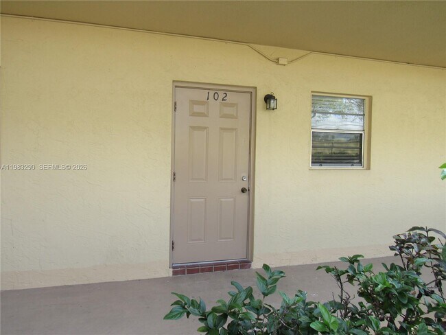 Foto del edificio - 100 Ashbury Rd