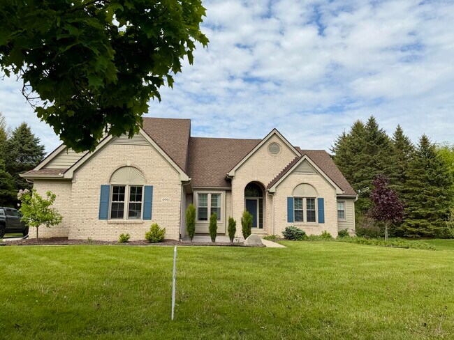 Foto del edificio - 6961 Suncrest Dr