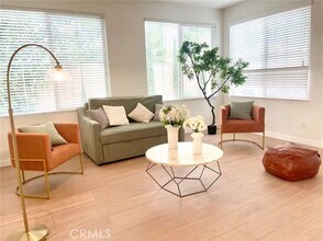 Building Photo - 107 Bright Poppy