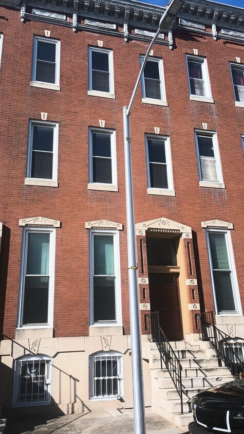 Primary Photo - 906 N Fulton Ave