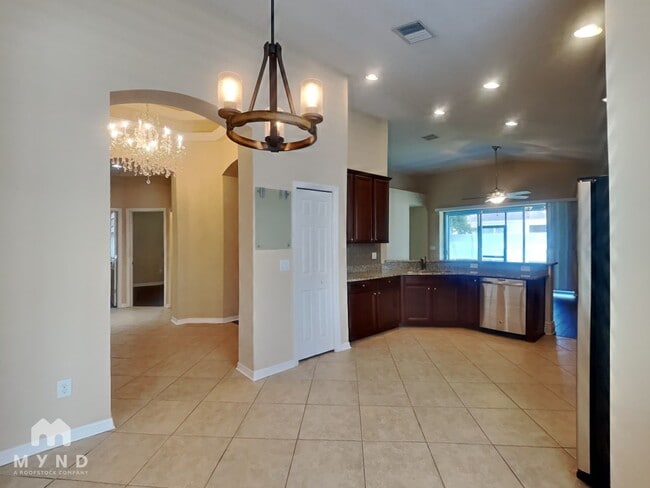 Building Photo - 7414 Forest Mere Dr