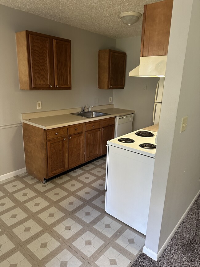 Building Photo - Nottingham West Apartments