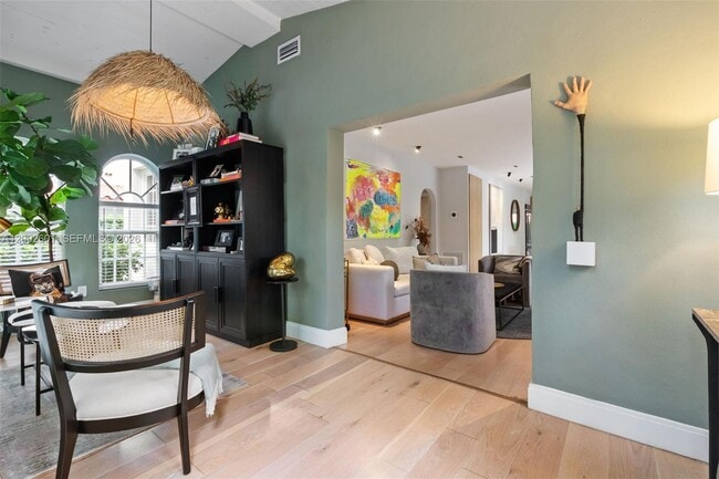 Building Photo - 1502 El Rado St