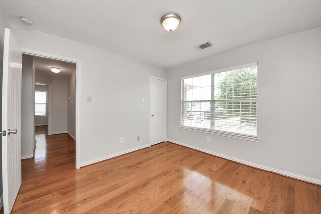 Foto del edificio - 20710 Mossy Hill Ln