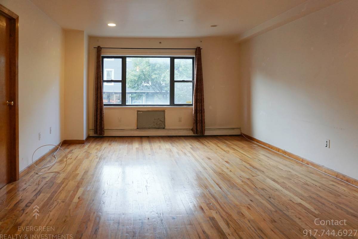 Foto principal - 185 Graham Ave