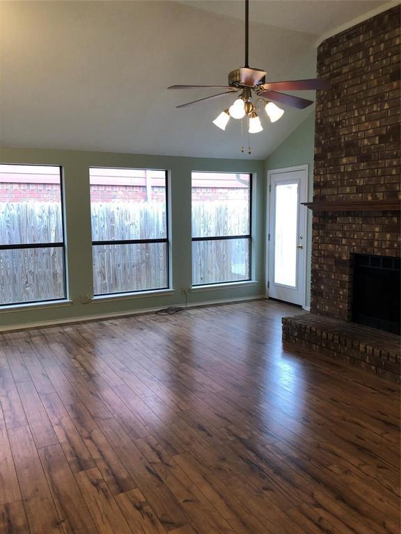 Building Photo - 2112 Woodland Oaks Dr