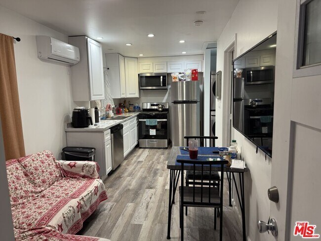Foto del edificio - 15011 Hartsook St
