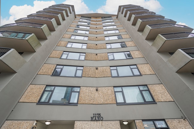 Building Photo - Villa Esto Apartments