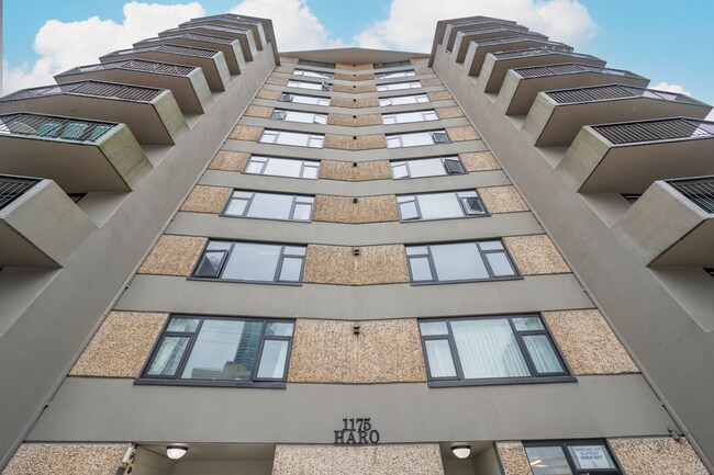 Photo du bâtiment - Villa Esto Apartments