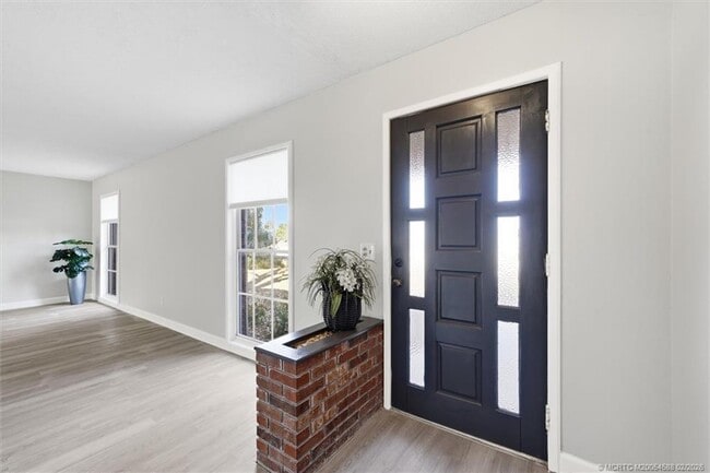 Foto del edificio - 2195 43rd Ave