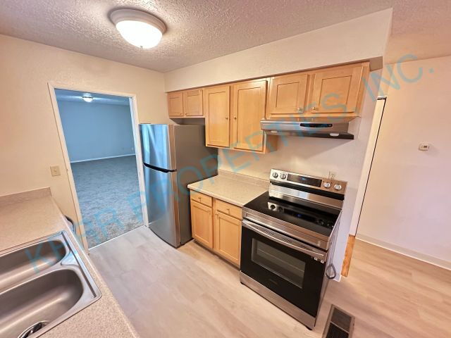 Foto del edificio - 8537 NE Halsey St
