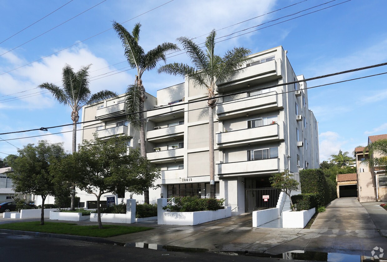 10615 Rose Ave, Los Angeles, CA 90034 Apartments in Los Angeles, CA