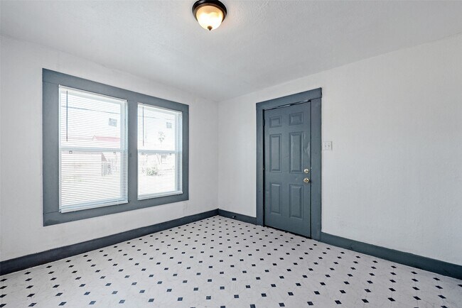Foto del edificio - 2217 Stevens St