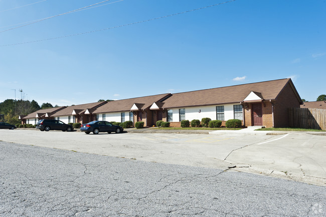 Building Photo - English Village Apartments