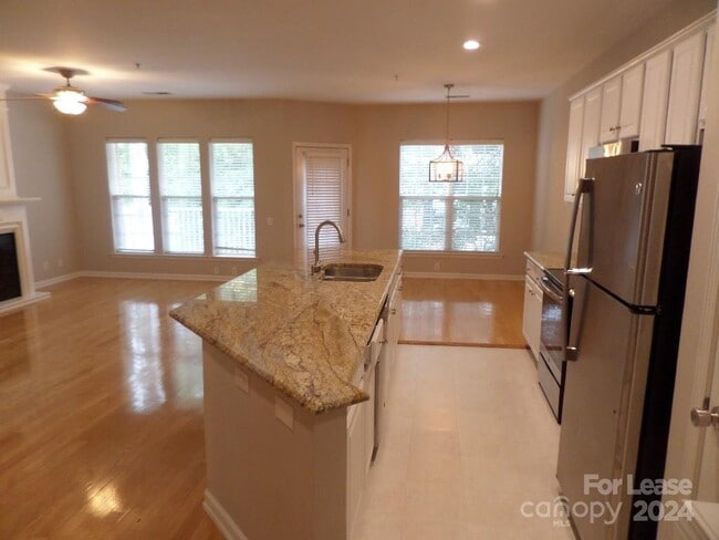 Building Photo - 3224 Margellina Drive