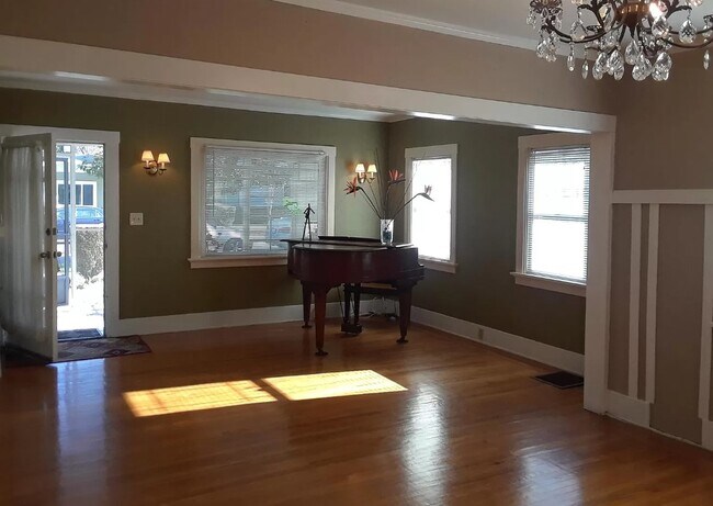 Foto del edificio - 272 Mountain View Ave