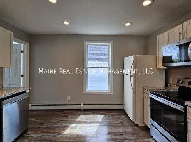 Building Photo - 56 Franklin St