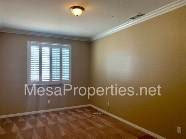 Building Photo - 14974 Halona St