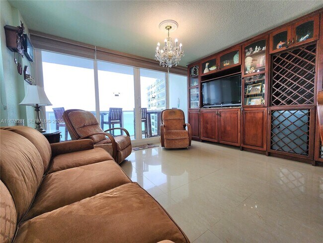 Foto del edificio - 3505 S Ocean Dr