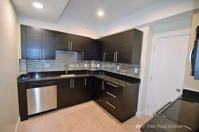 Photo - 1203 Beacon St Apartment