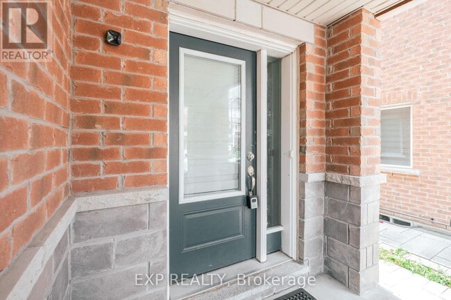 Building Photo - 15 Fusilier Dr