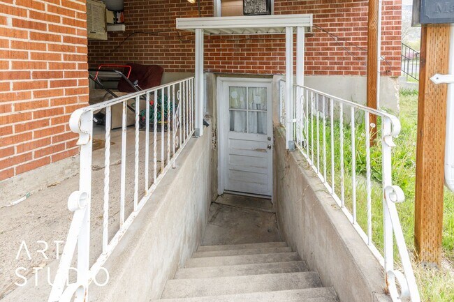 Foto del edificio - 28th Duplex