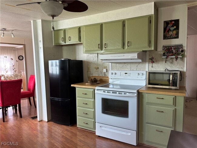 Building Photo - 775 Knotty Pine Cir