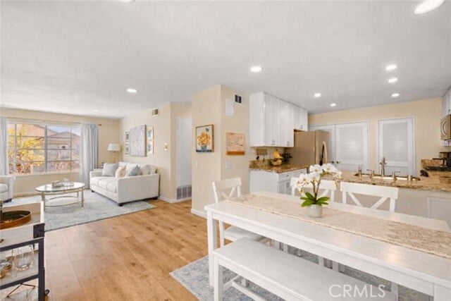 Building Photo - 22 Exeter