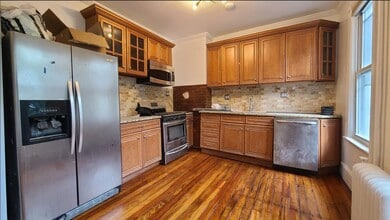 Building Photo - 476 Gregory Ave