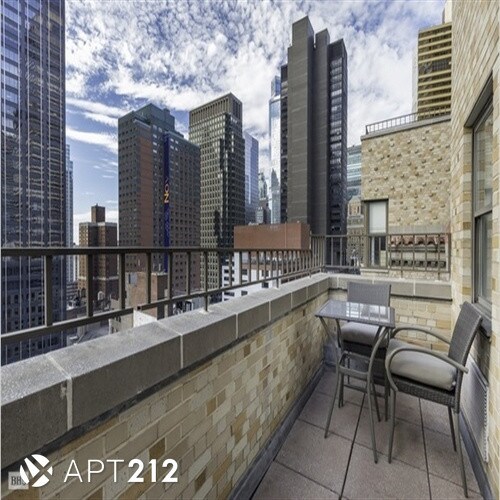 Building Photo - 150 W 51st St