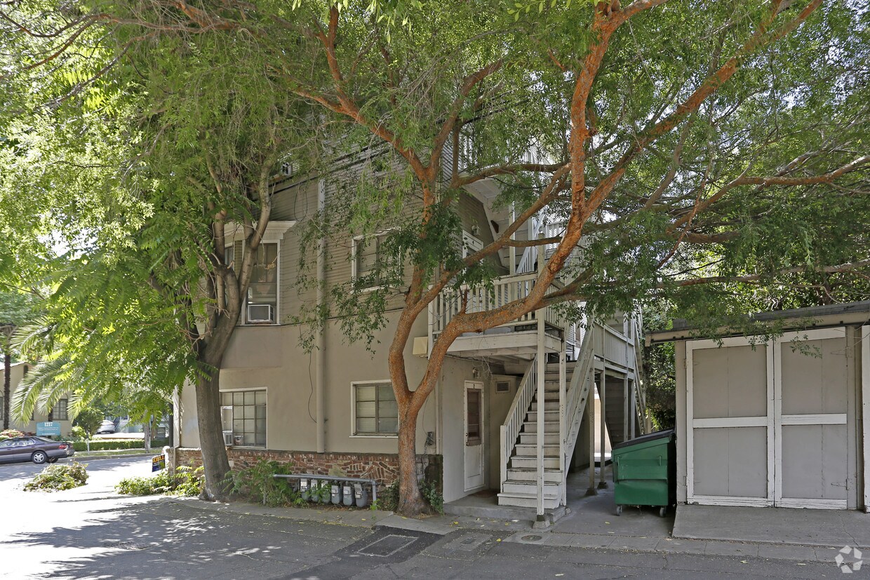 Foto del edificio - 1216 26th St