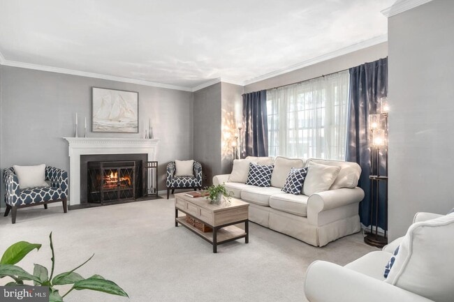 Building Photo - 910 Berwick Dr