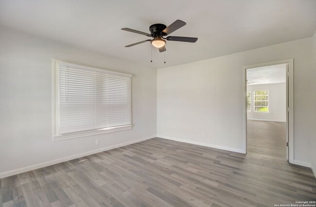 Foto del edificio - 1622 Gorman